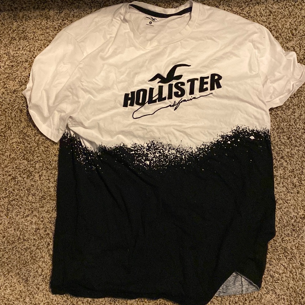 Hollister tee Youth. White and black